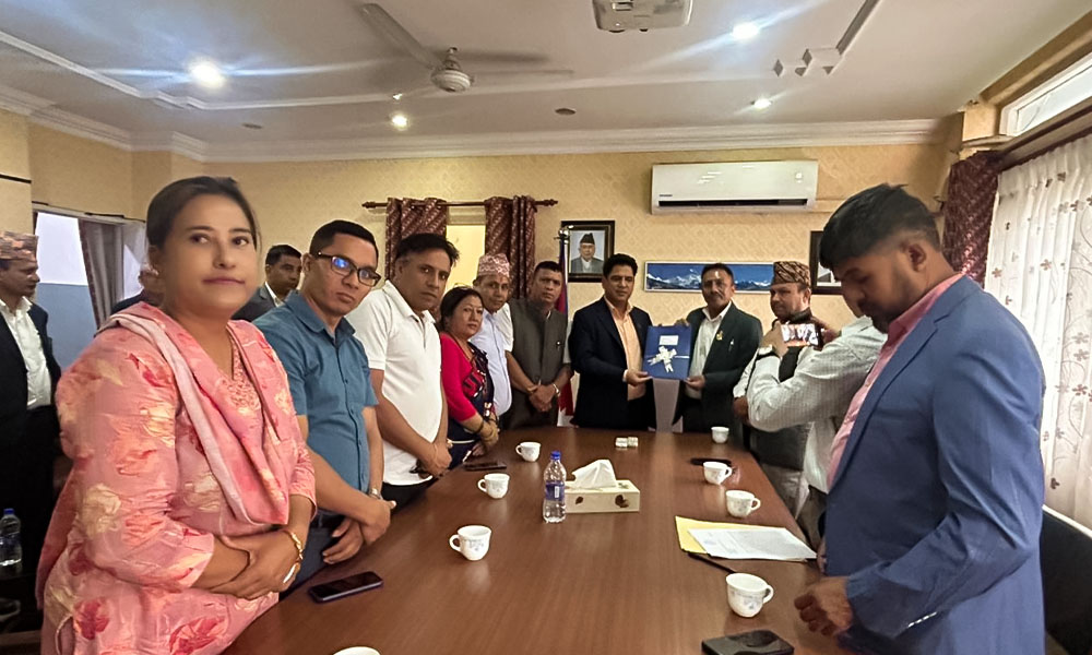 एमआरपी सम्बन्धी निर्देशनविरुद्ध व्यवसायी, मन्त्रीलाई बुझाए ज्ञापन