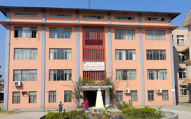 राष्ट्रिय आर्थिक गणनाका लागि ४५ सय कर्मचारी भर्ना खुलाउँदा १ लाख ३५ हजार बढीले दिए आवेदन, महिलाको संख्या अत्यधिक