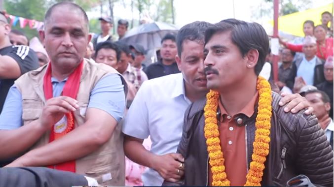 प्रचण्डलाई भाषण गर्न रोकेर प्रश्न गर्ने जनार्दन को हुन् ?