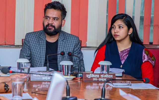 ७ दिनभित्र कार्यपालिका बैठक डाक्न मेयर बालेनलाई उपमेयर सुनिता सहित ४० जनाको अल्टिमेटम