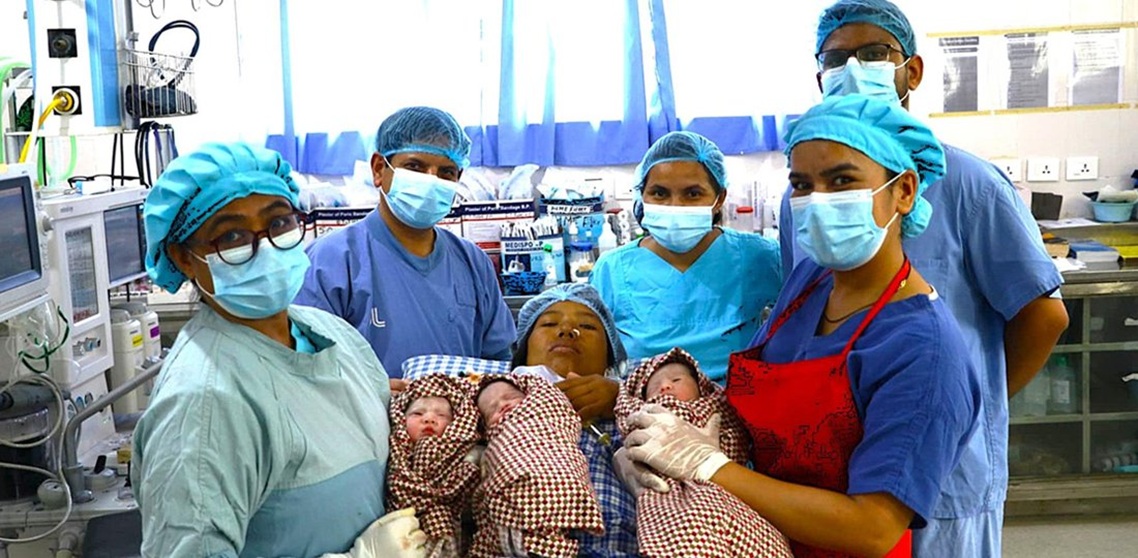 तिम्ल्याहा शिशु जन्माएकी हीरा तामाङलाई ५० हजार आर्थिक सहयोग