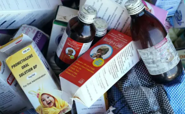 खोकीको औषधिबाट बालबालिकाको ज्यान जान थालेपछि औषधी विभागले भन्यो, 'भारतको स्रेसन फर्माको औषधी नखानु'