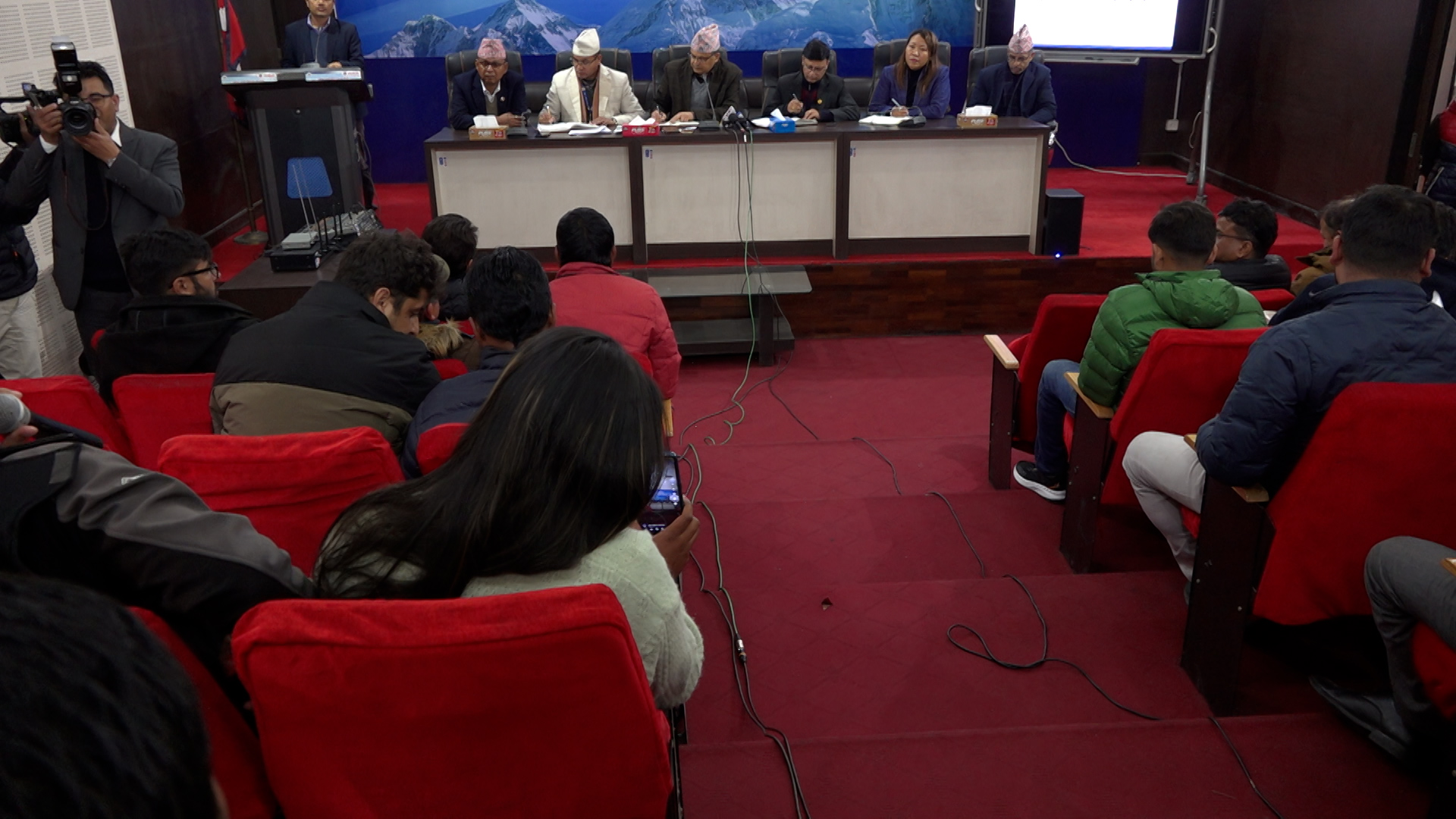 प्रत्यक्ष र समानुपातिकतर्फको १० लाख नमूना मतपत्र छपाइ सकिएको निर्वाचन आयोगको दाबी