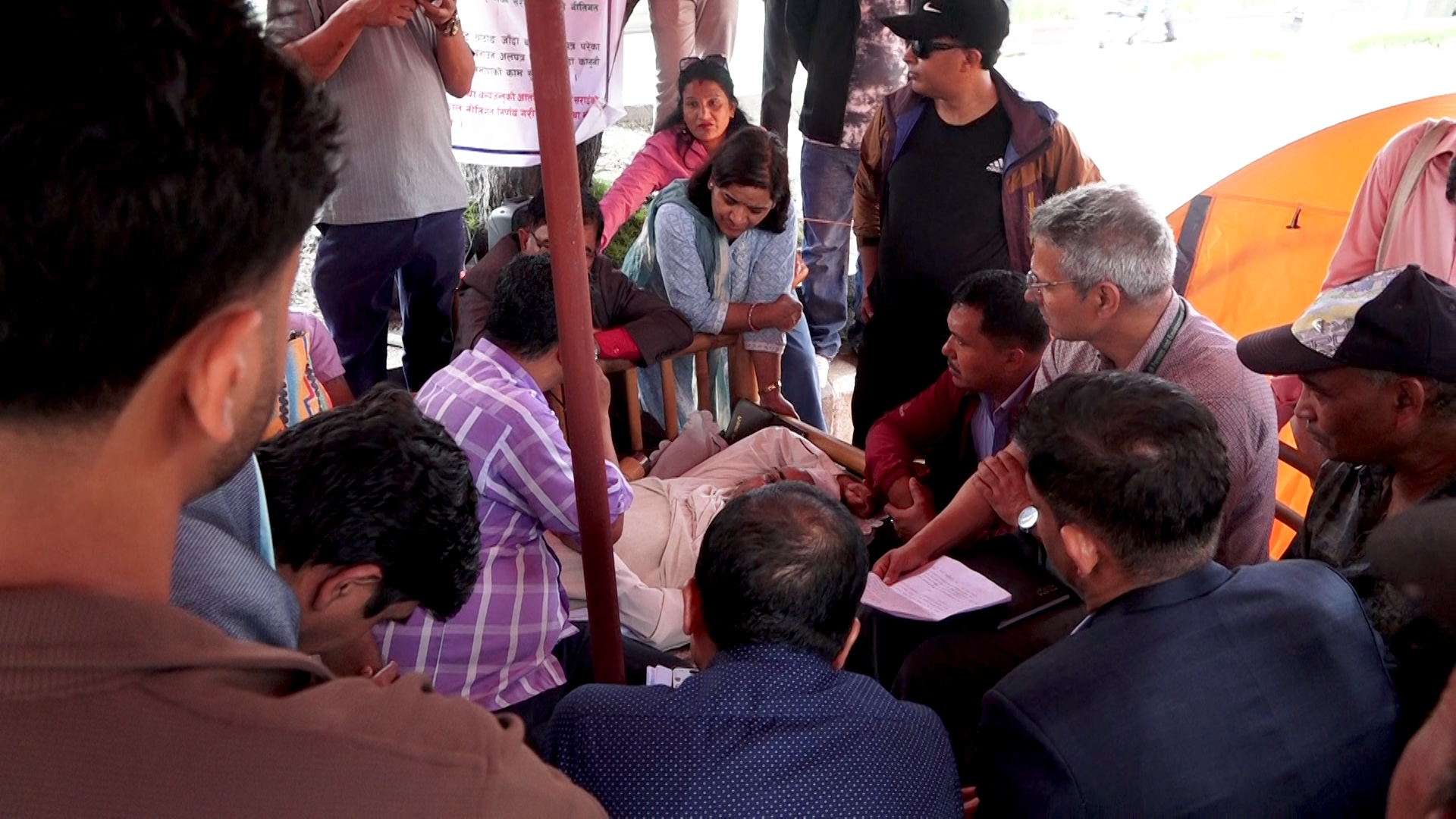 अनसनरत दिक्तेल मझुवागढीका मेयर र सरकारबीच छलफल : अझै निष्कर्षमा पुग्न सकेन