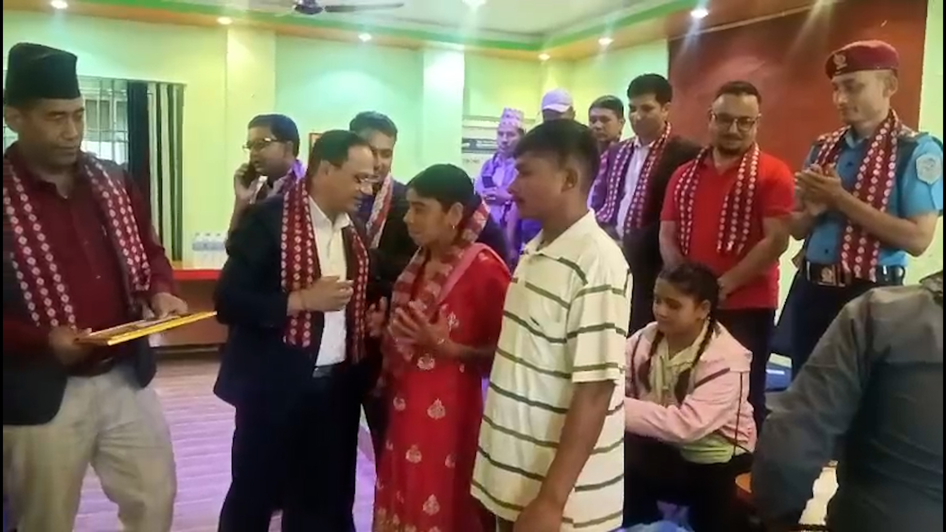 अन्तरजातीय विवाह गर्ने दलित जोडीलाई सम्मान, अझै सामाजिक रूपमा मान्यता पाउँन कठिन