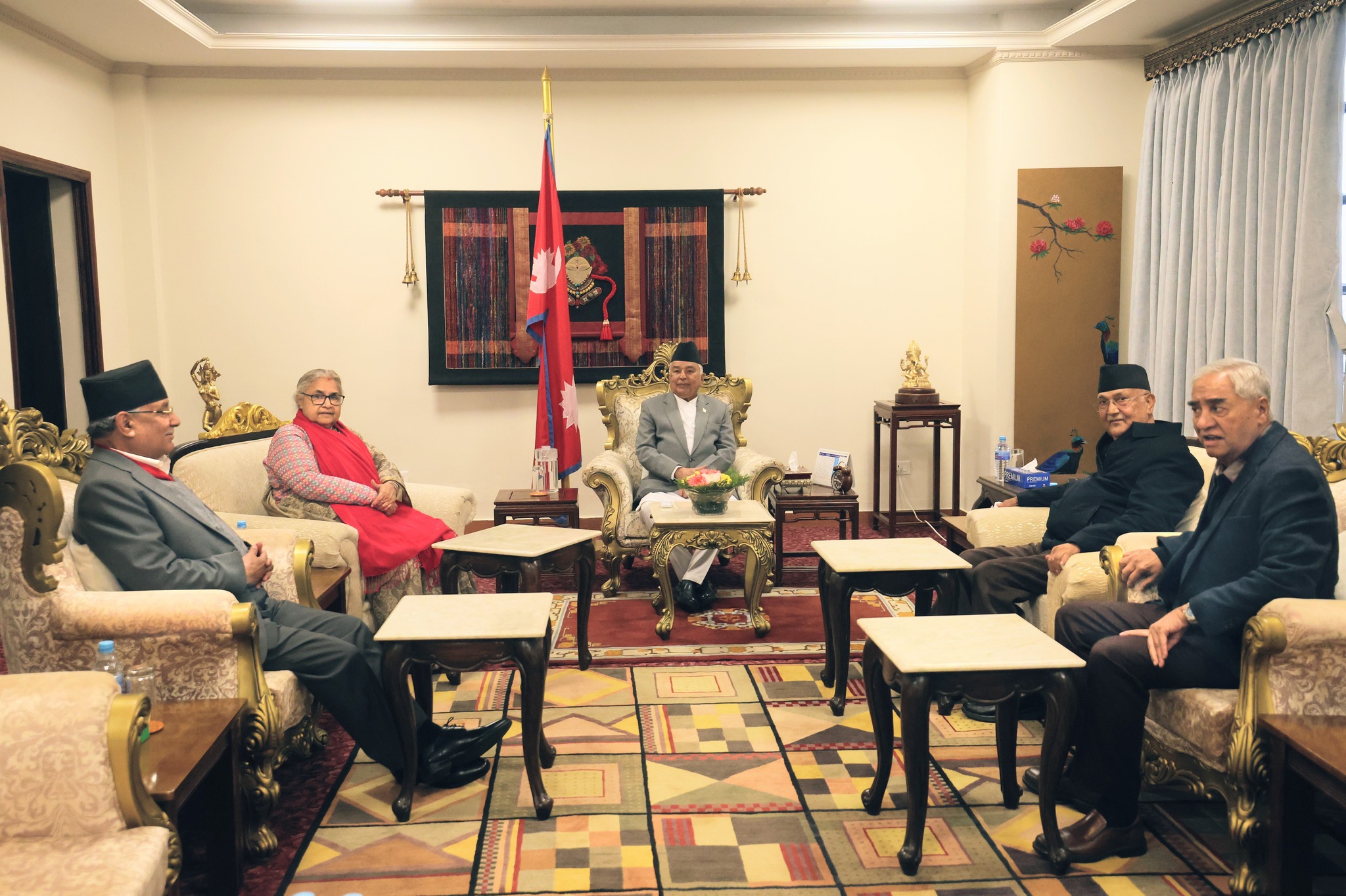 निर्वाचन सफल बनाउन ओली, देउवा, प्रचण्ड र सरकार एकै ठाउँमा उभिने