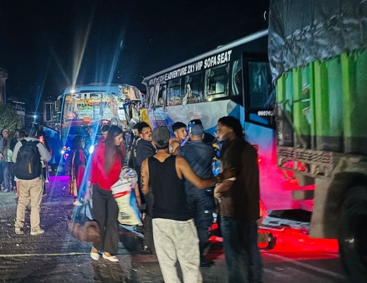 तीन वटा सवारी साधन ठोकिदा ३७ जना घाइते