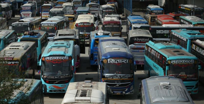 सिण्डिकेटधारी यातायात व्यवसायी सामु झुकेको हो सरकार ?