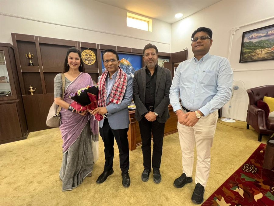 व्यवसायीले गभर्नर पौडेललाई भेटेर भने, 'मौद्रिक नीति मार्फत सबै प्रकारका सवारीमा ८०–२० प्रतिशत कर्जा अनुपात कायम गर्नुस्'