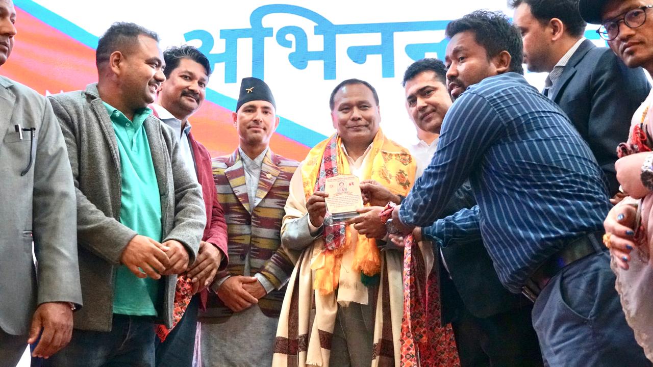 मध्यपूर्वको भ्रमणमा रहेका  कुलमानले भने : म कुनै पार्टीको झन्डा लिएर आएको होइन