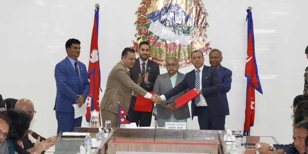 अन्ततः एक भयो चिराचिरा भएको एनआरएनए,प्रधानमन्त्री कार्कीको उपस्थितीमा एकताको घोषणा