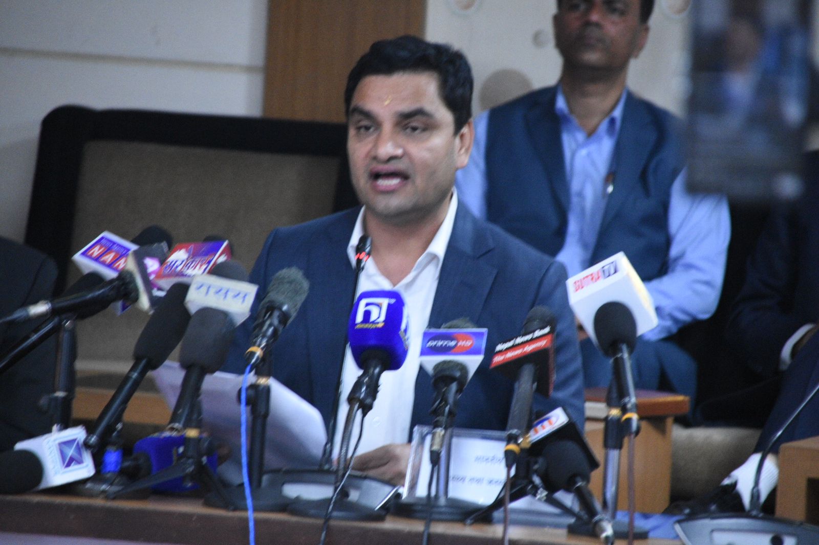 हरेक दिन नयाँ निर्णय गर्ने स्वास्थ्यमन्त्री  पौडेलको एक वर्षे कार्यकाल: आधारभूत सुधारदेखि ऐतिहासिक अभियानसम्म