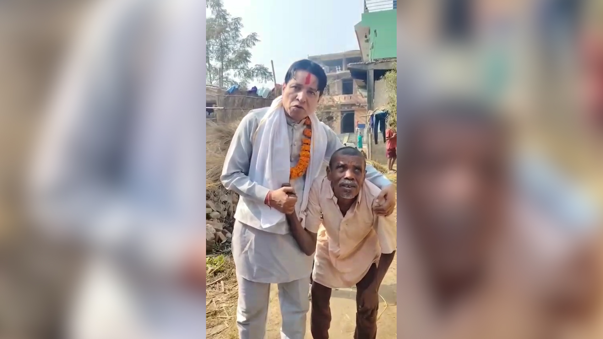 हासोको पात्र बने ऋषि धमला, मतदाता रिझाउन अनेक शैली