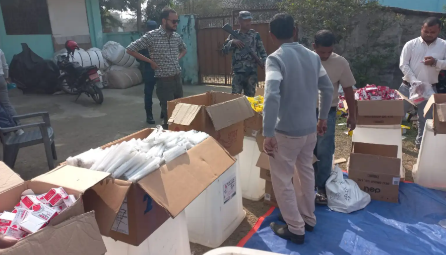 सर्लाहीमा निर्वाचन तयारी तीव्रः  मतपत्र बाहेक सबै सामग्री जिल्ला आइपुग्यो