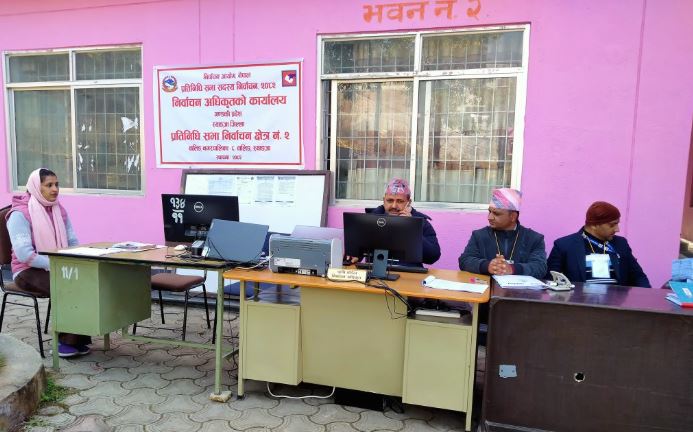 स्याङ्जामा घम्साघम्सी, २ निर्वाचन क्षेत्रका लागि २८ जना चुनावी मैदानमा