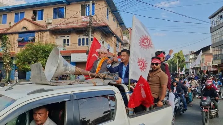 एमाले मकवानपुरमा मोटरसाइकल र्यालीका लागि तेल कुपन बाँडेको विवाद चर्कियो