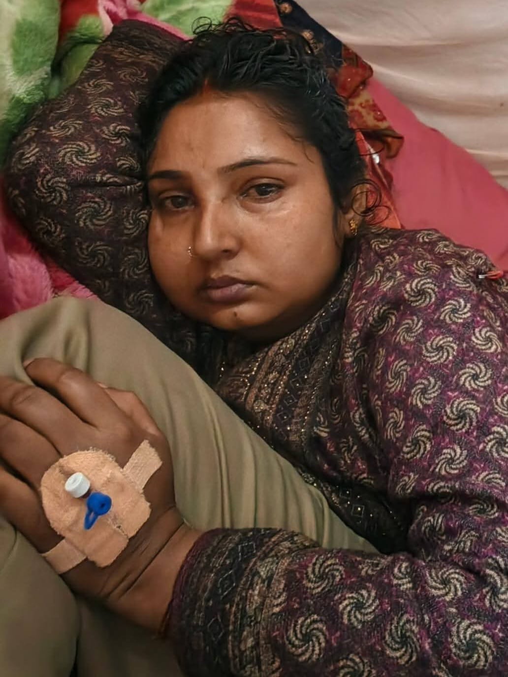 १५ कठ्ठा जग्गा र पशुचौपाया बेच्दापनि पुगेन उपचार खर्च, श्रीमती बचाउन इनरदेवलाई ६० लाखको खाँचो
