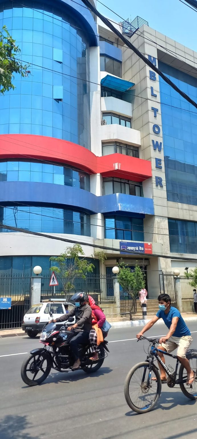 अघिल्लो वर्ष सेयरधनीलाई हात खाली बनाएको माछापुच्छ्रे बैंकले यस वर्ष लाभांश दिँदै