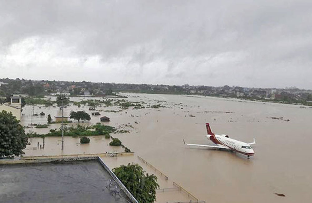 भारी वर्षाले विराटनगरमा जनजीवन कष्टकर, विमानस्थल पनि बन्द