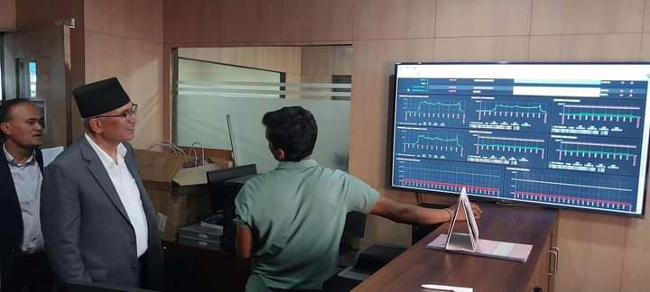 शेयर बजार घटेकोप्रति अर्थमन्त्रीको चासो,नेप्से कार्यालय पुगेर भने -"बजार घटाउने को हुन् ?"