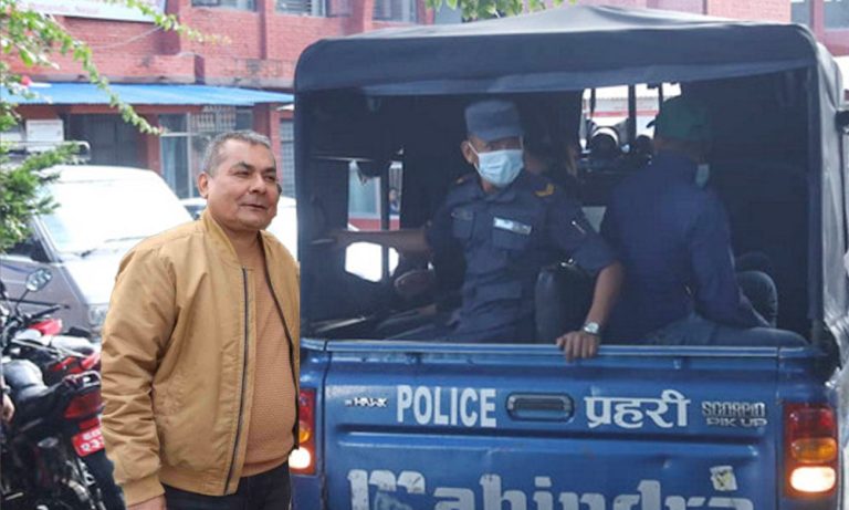 दुर्गा प्रसाइँलाई भेट्न पुगेका ९ जनालाई पनि प्रहरीले लियो नियन्त्रणमा