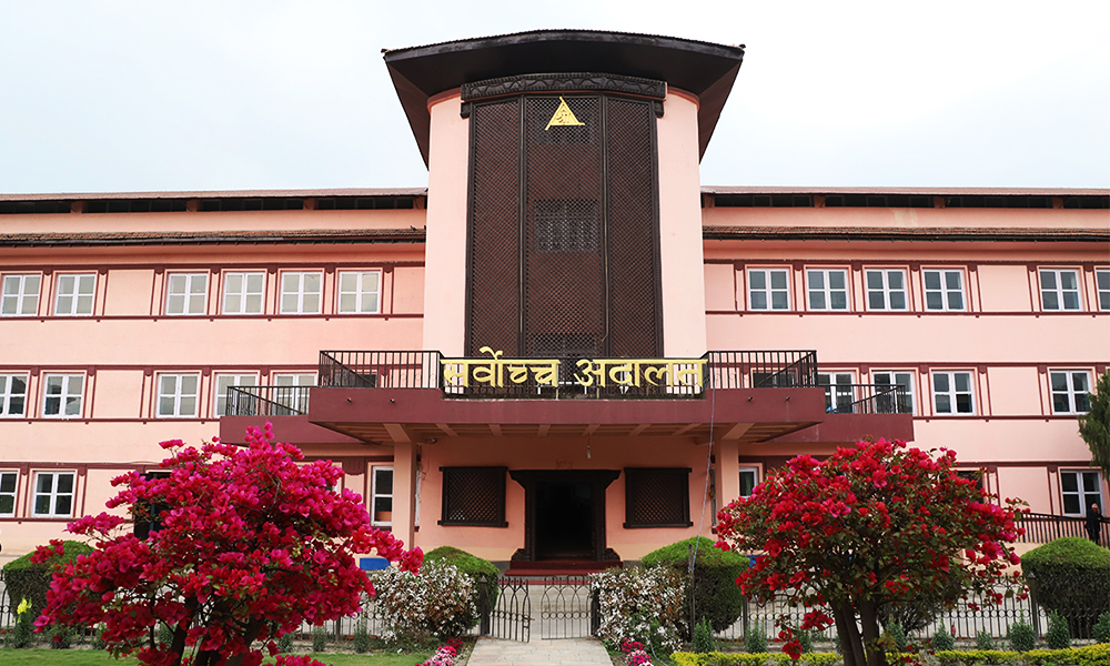 गभर्नर नियुक्तीको संघारमा उमेर हद हटाएको विरुद्ध सर्वोच्चमा रिट दायर