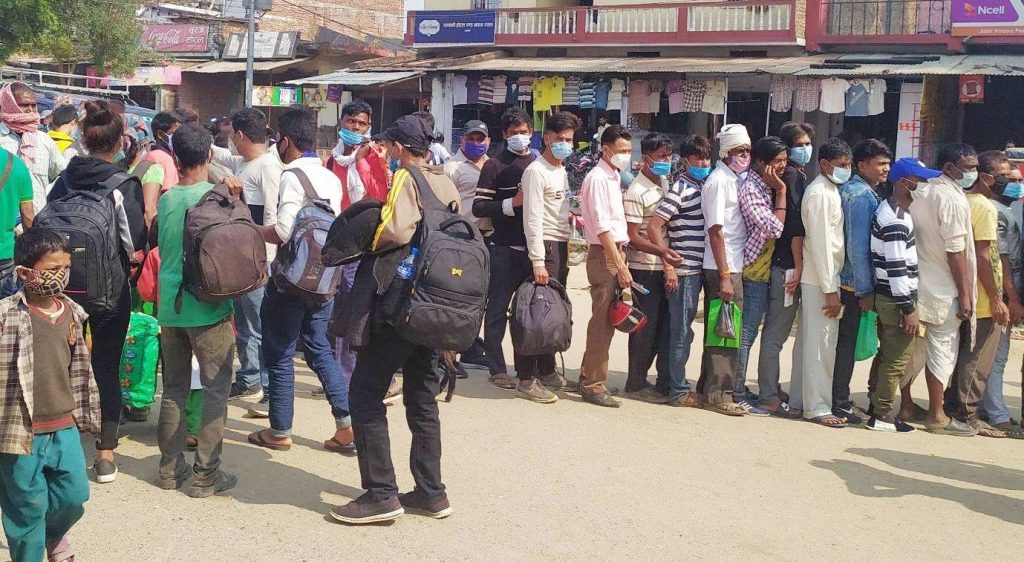 दशैं मनाउन झण्डै २ लाख यात्रुले छाडे काठमाडौँ