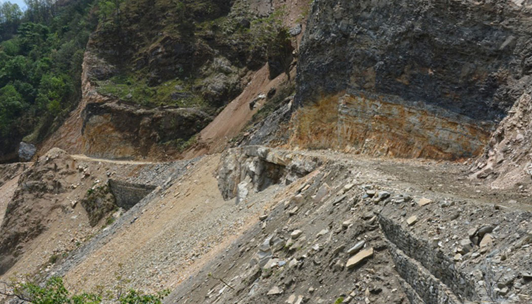 सात वर्षमा पनि पूरा भएन कालीगण्डकी करिडोर अन्तर्गतको मालढुङ्गा-जोमसोम सडक