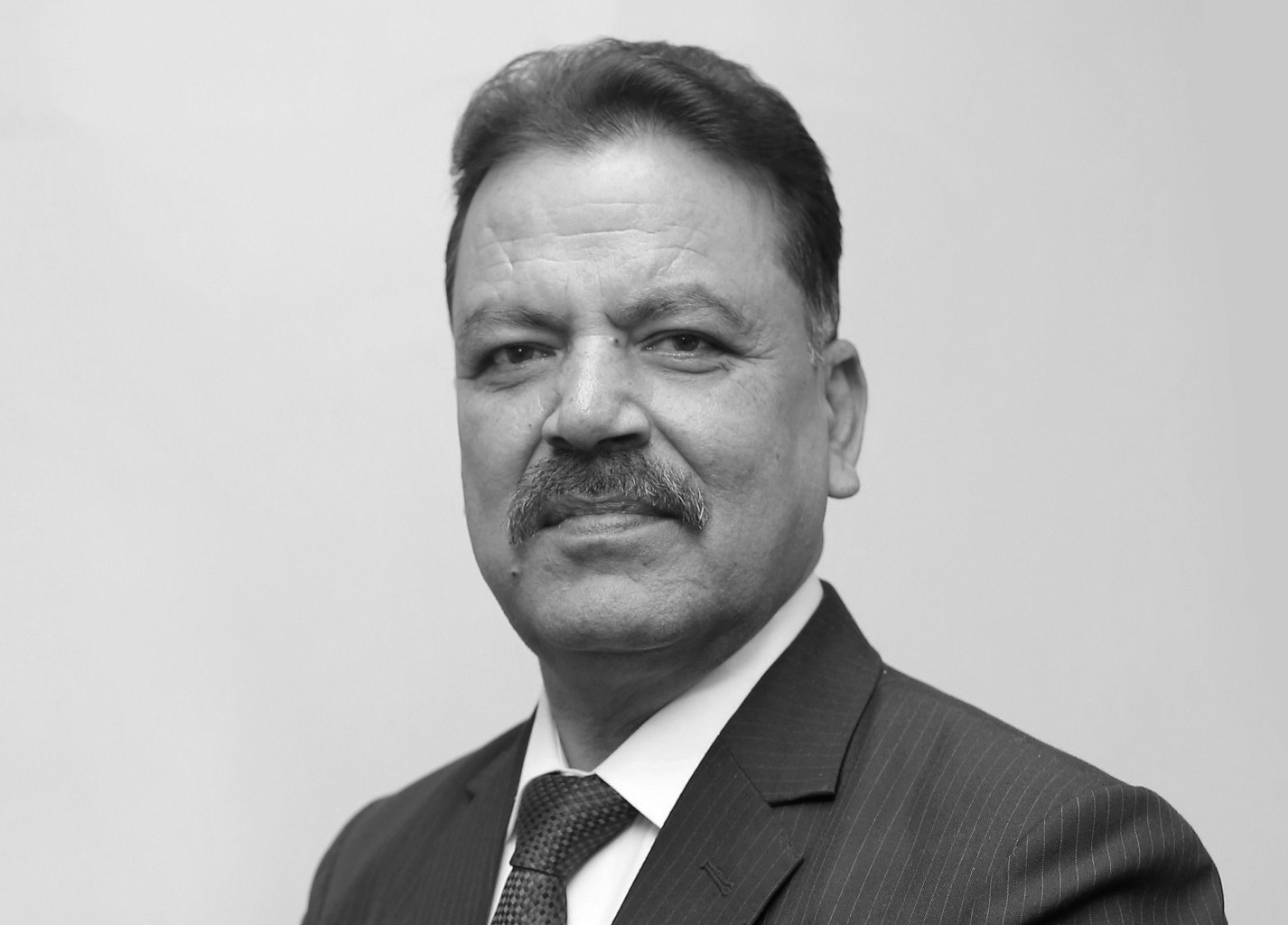 हृदयघातका कारण यूनाइटेड अजोड इन्स्योरेन्सका सीईओ श्रवण रावलको निधन