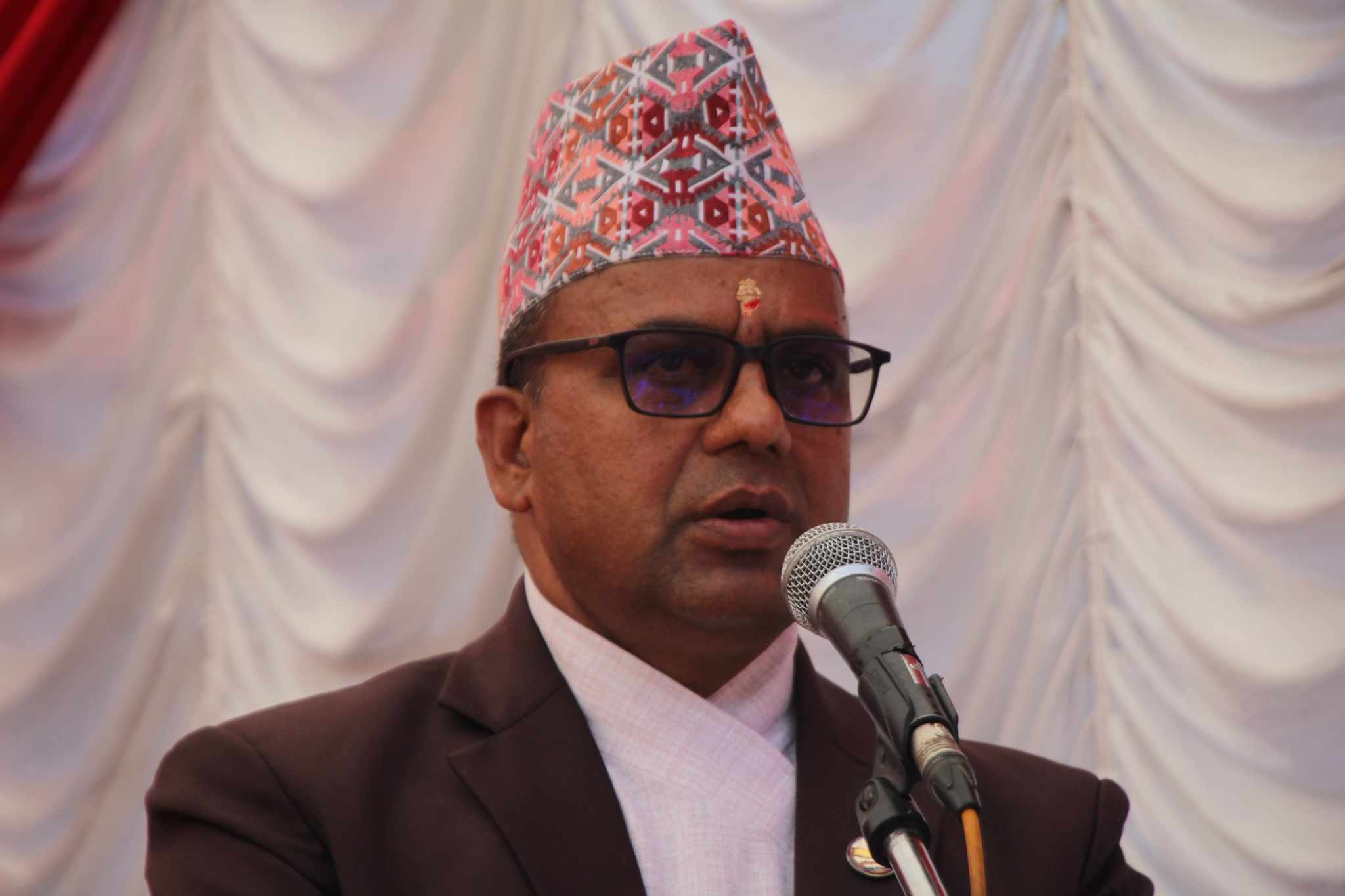 पर्यटनमन्त्री पाण्डेले पशुपतिनाथको कसम खादै भने, करोड होइन कौडी खाएको पुष्टि भए यही आएर राजनीतिक जीवन समाप्त गर्छु