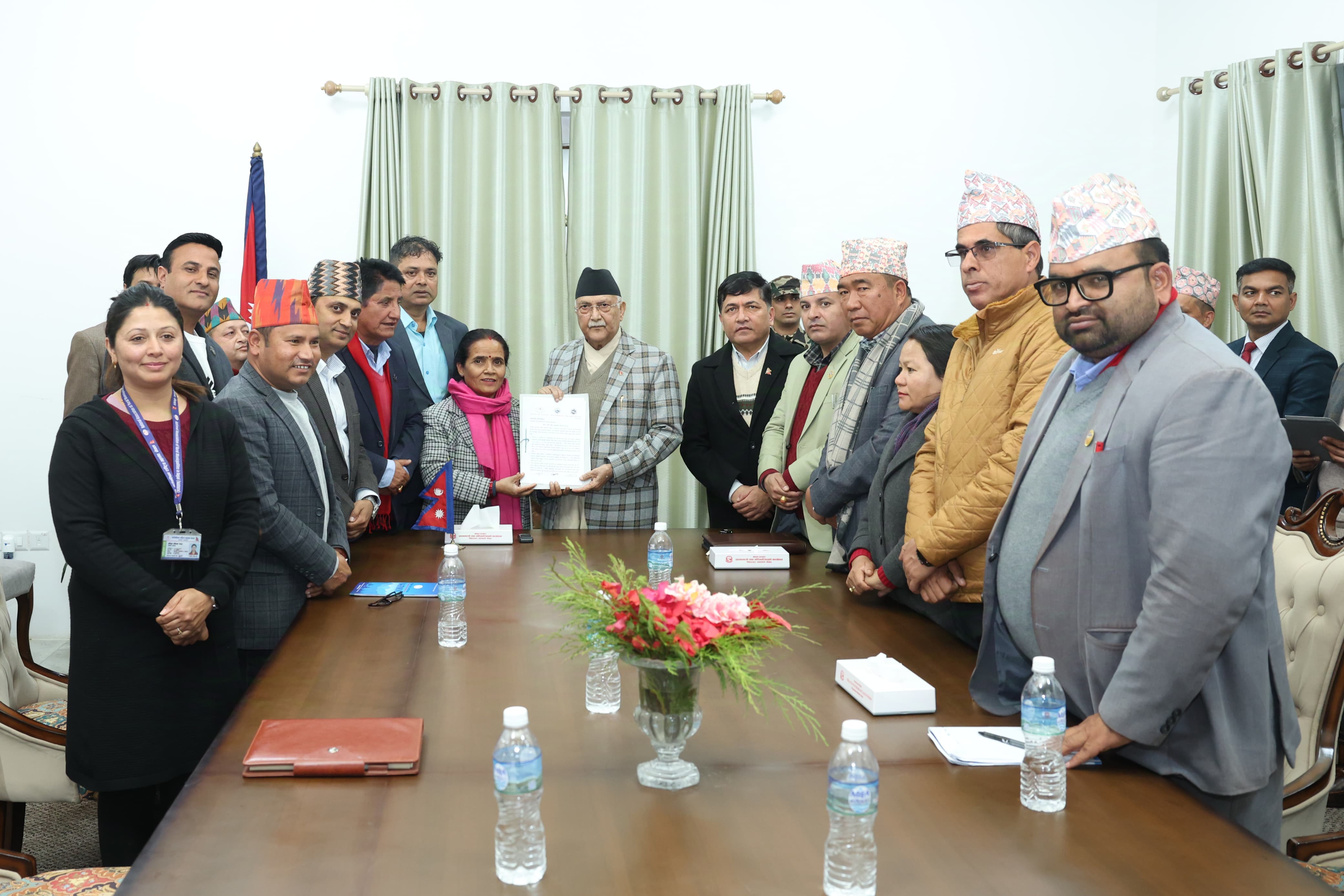 जिल्ला समन्वय समितिलाई स्रोतसाधन सम्पन्न बनाउन प्रधानमन्त्रीलाई ध्यानाकर्षण