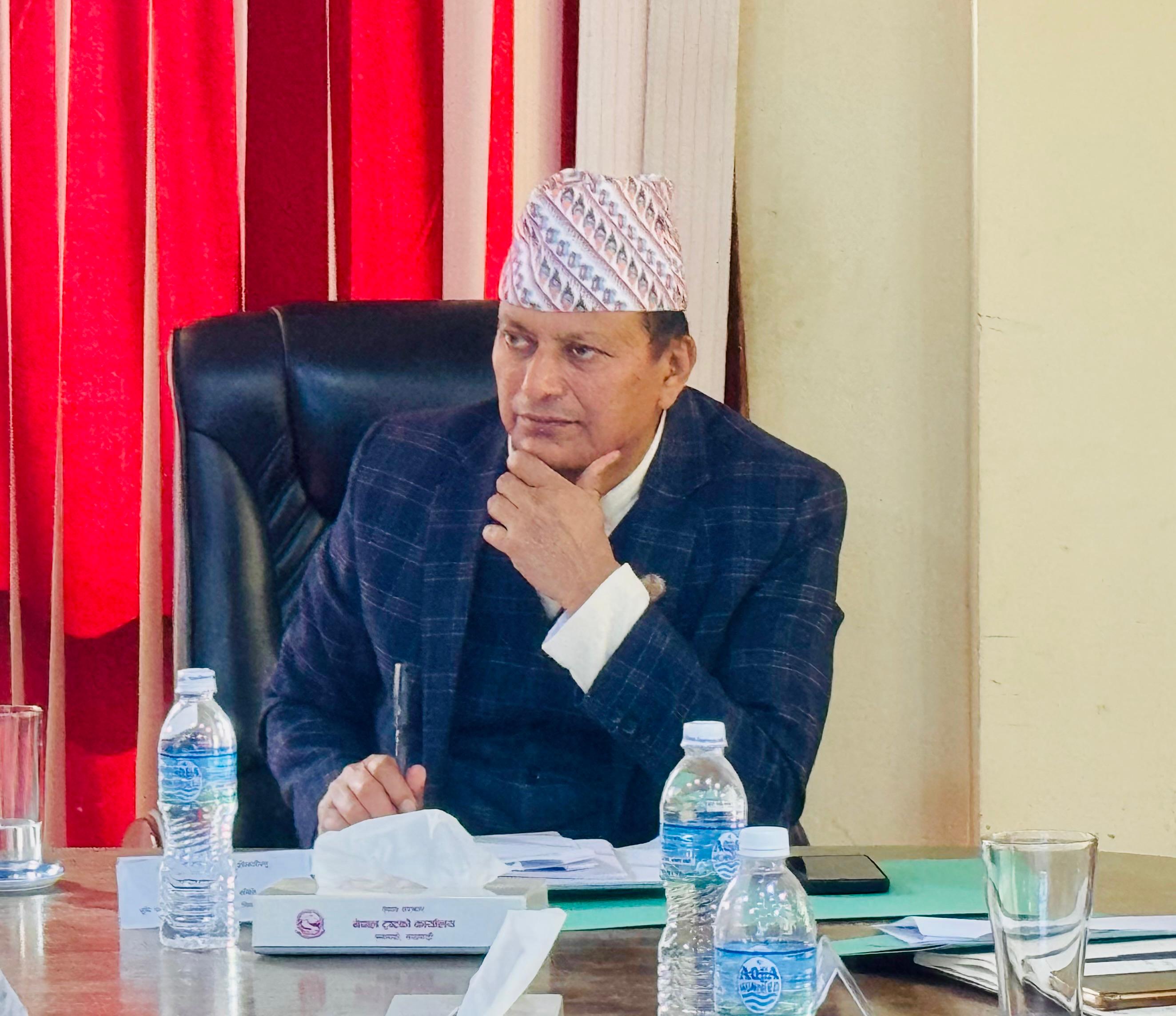 भूमिहिन र सुकुम्वासीलाई लालपुर्जा बितरण गर्न भूमिसम्वन्धी अध्यादेश— मन्त्री अधिकारी