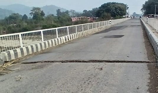 बागमती पुलको स्पान भासिँयो, सवारी दुर्घटनाको उच्च जोखिम