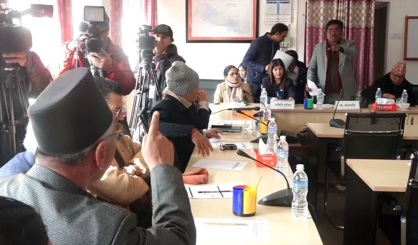 पर्यटन समितिमा चर्काचर्की, बैठकमा अनुपस्थित हुनेलाई समितिमा नराख्न नेमकिपाका सांसद सुवालको अडान