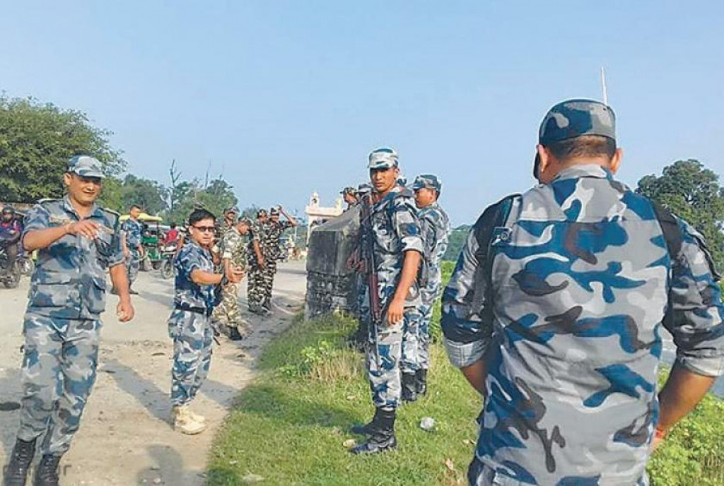 सशस्त्र प्रहरीमा जागिरको अवसर,इन्सपेक्टरदेखि कूचिकारसम्म एक हजारभन्दा धेरैको आवेदन माग  (सूचनासहित)