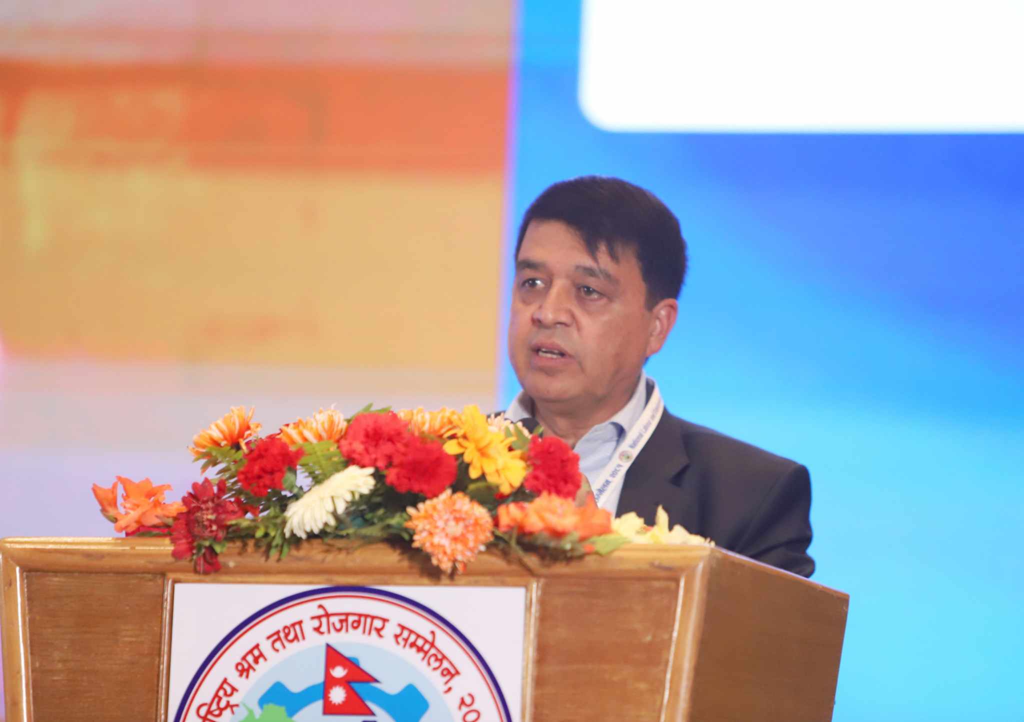 नेपाली जनशक्ति श्रमको खोजिमा बाध्यतात्मक रुपले वैदेशिक रोजगारमा जानु पर्ने अवस्था छ : अध्यक्ष ढकाल