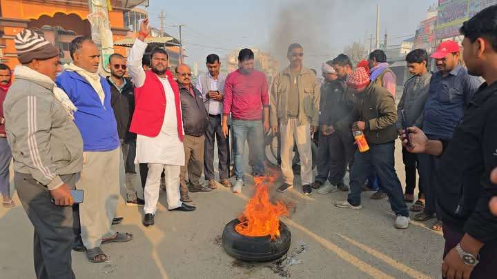 गौर राइस मिलको जमिन बिक्री हुन लागेको भन्दै बिरोध,नगर प्रमुख विरुद्ध  नाराबाजी