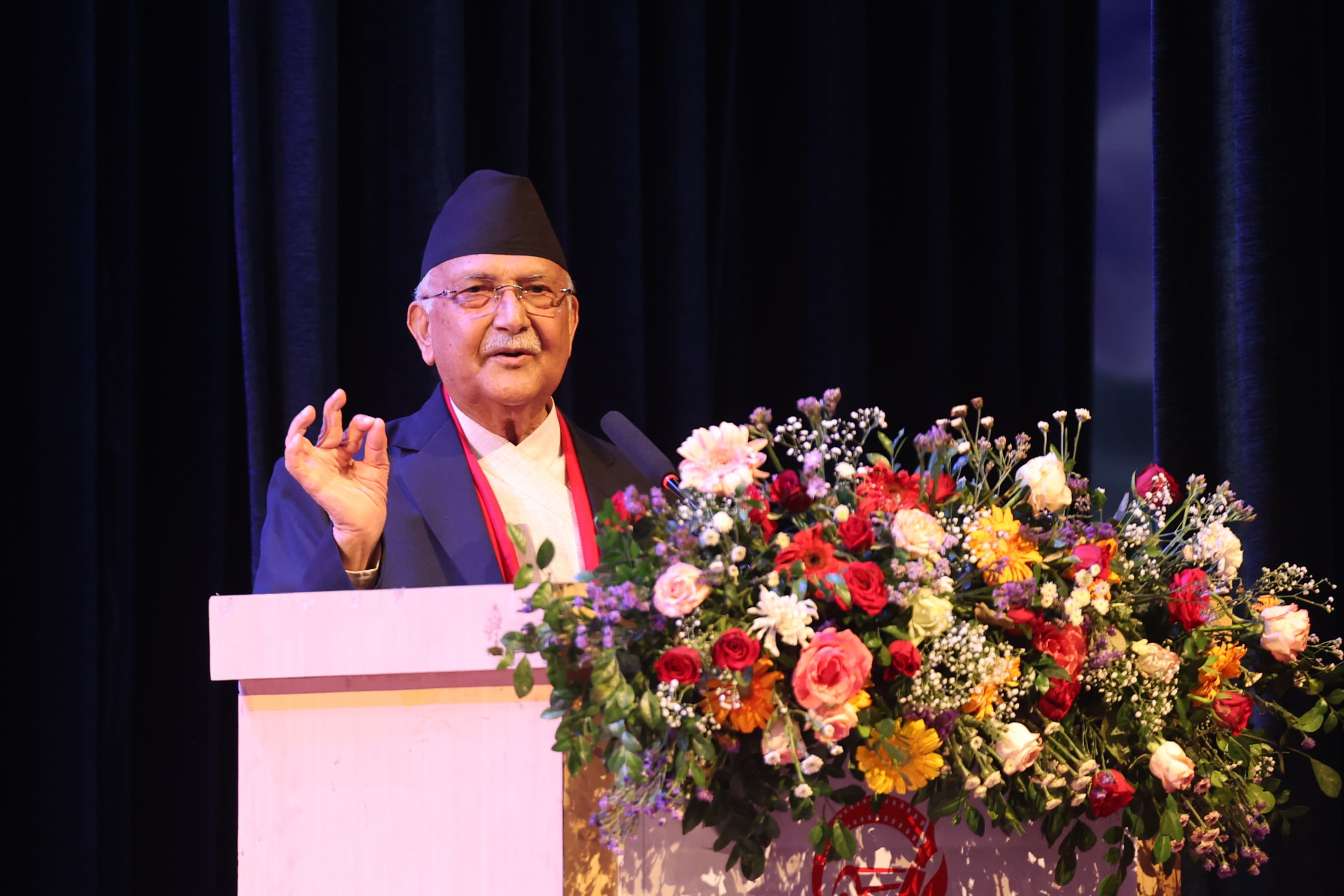 राजावादीहरुले हाम्रो सभ्यता र संस्कृति ध्वस्त पार्न खोजेका छन् : प्रधानमन्त्री ओली
