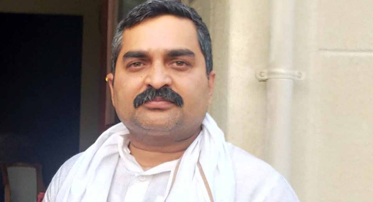 जबर्जस्ती करणी मुद्दामा मधेश प्रदेशका पूर्वप्रमुख अहिराज विरुद्ध पक्राउ पुर्जी जारी